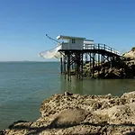 Western Ocean 3* Royan