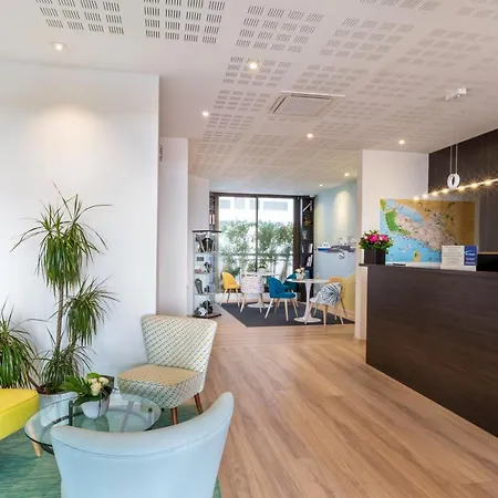 Western Ocean 3* Royan